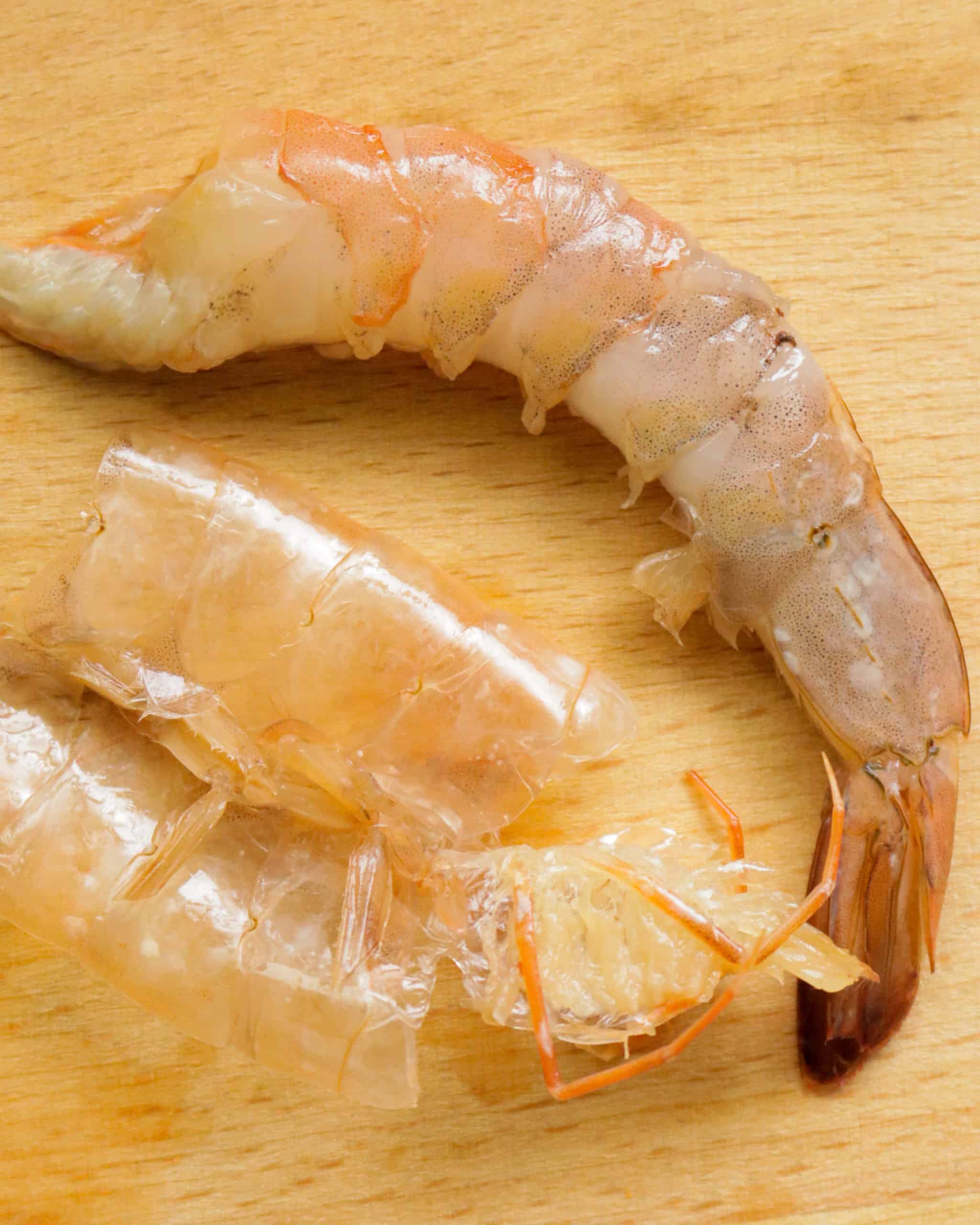 deshelled shrimp to cook